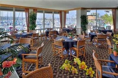 фото отеля Bay Club Hotel & Marina