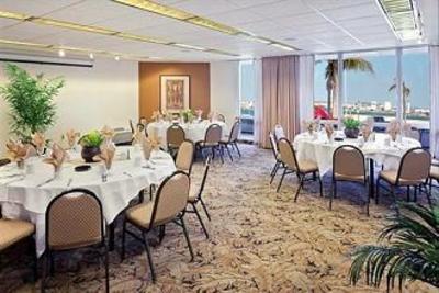 фото отеля Bay Club Hotel & Marina