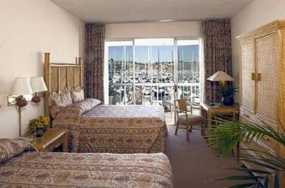 фото отеля Bay Club Hotel & Marina