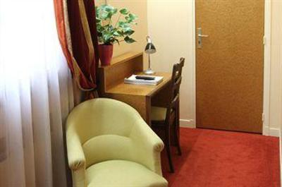 фото отеля Hotel Crystal Reims