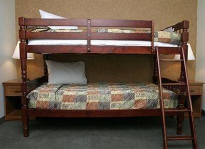 фото отеля Service Plus Inns & Suites Calgary