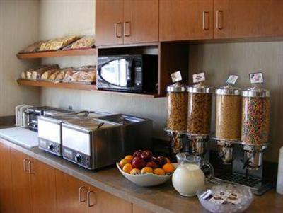 фото отеля Service Plus Inns & Suites Calgary