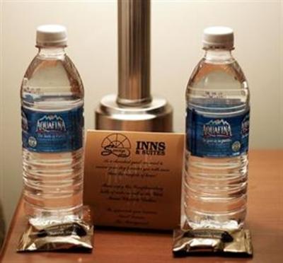фото отеля Service Plus Inns & Suites Calgary