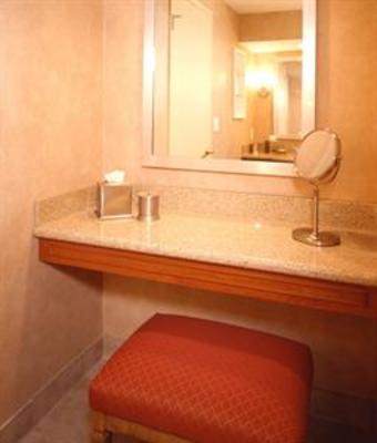 фото отеля Le Parc Suites Hotel