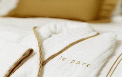 фото отеля Le Parc Suites Hotel