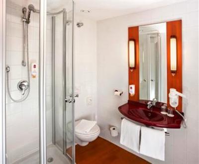 фото отеля Star Inn Hotel Salzburg Airport