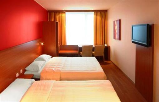 фото отеля Star Inn Hotel Salzburg Airport