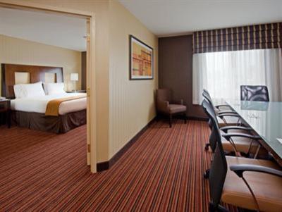 фото отеля Holiday Inn Express Hotel & Suites Belmont (California)