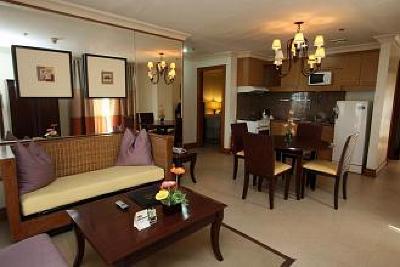фото отеля Crown Regency Suites Mactan