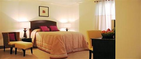фото отеля Crown Regency Suites Mactan