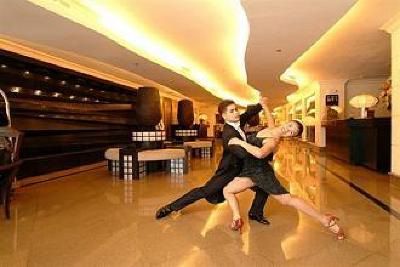 фото отеля Crown Regency Suites Mactan
