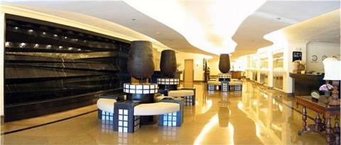 фото отеля Crown Regency Suites Mactan