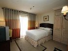 фото отеля Crown Regency Suites Mactan
