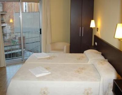 фото отеля Hostal Sant Sadurni d'Anoia