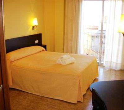 фото отеля Hostal Sant Sadurni d'Anoia