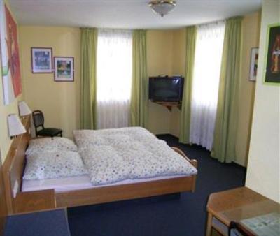фото отеля Hotel Garni Cafe Knebel