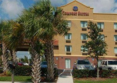 фото отеля Comfort Suites Fort Pierce