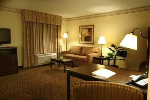 фото отеля Hampton Inn & Suites Staten Island