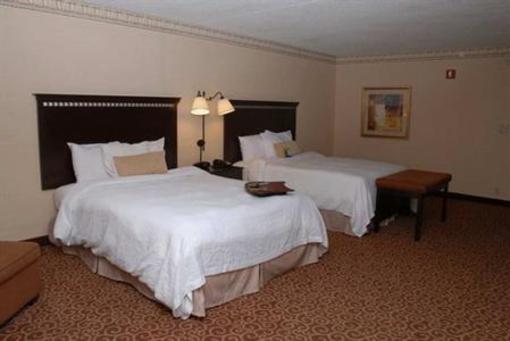 фото отеля Hampton Inn & Suites Staten Island