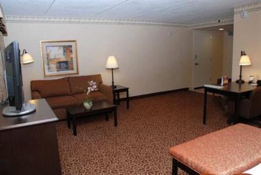 фото отеля Hampton Inn & Suites Staten Island