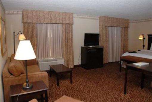 фото отеля Hampton Inn & Suites Staten Island