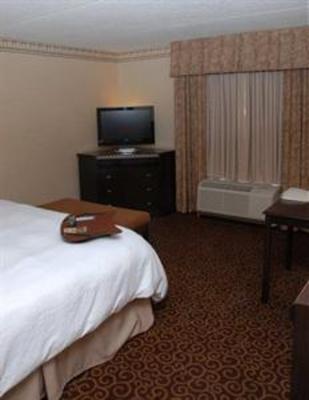 фото отеля Hampton Inn & Suites Staten Island