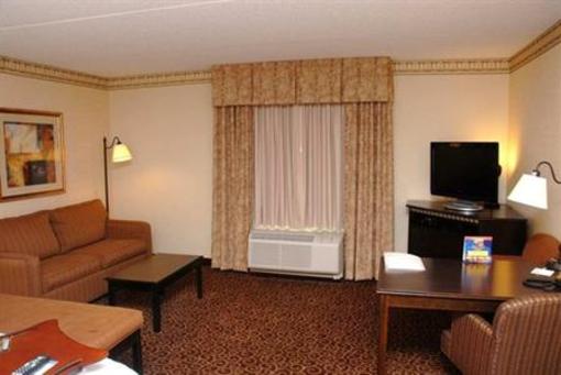 фото отеля Hampton Inn & Suites Staten Island