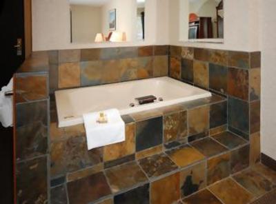 фото отеля BEST WESTERN PLUS Bronco Inn