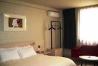 фото отеля Jinjiang Inn Qingnian Road Qite Baotou