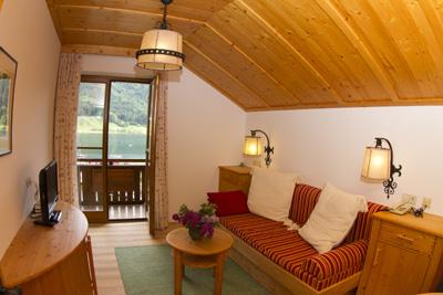 фото отеля Ferienhof Obergasser Und Bergblick Hotel Weissensee