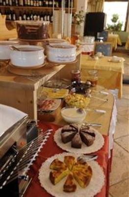 фото отеля Hotel Arnika Pozza di Fassa