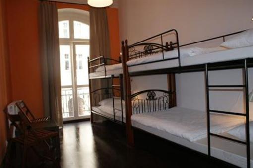 фото отеля Pit Stop Hostel Poznan