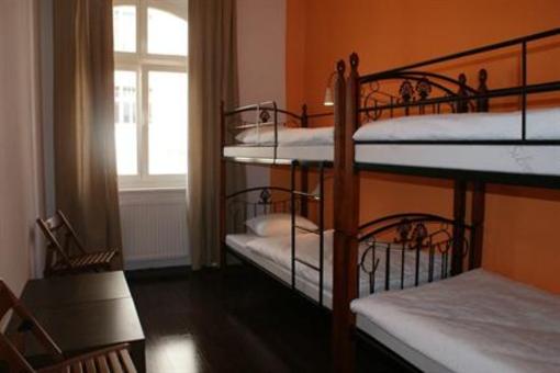 фото отеля Pit Stop Hostel Poznan