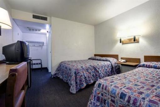 фото отеля Americas Best Value Inn & Suites-Walker Grand Rapids North