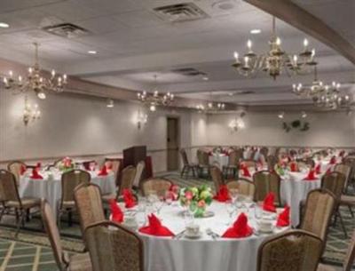 фото отеля Ramada Elyria