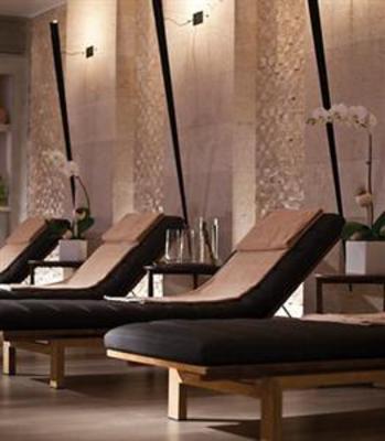 фото отеля Eden Roc, a Renaissance Beach Resort & Spa