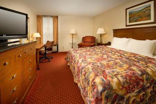фото отеля Drury Inn & Suites Joplin