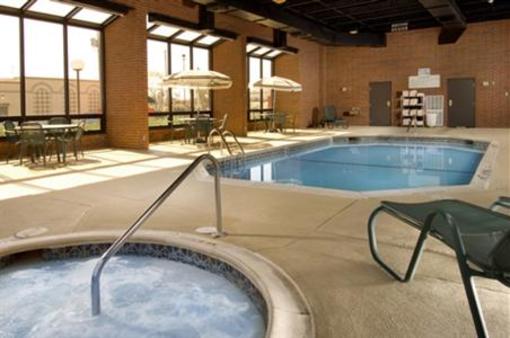 фото отеля Drury Inn & Suites Joplin