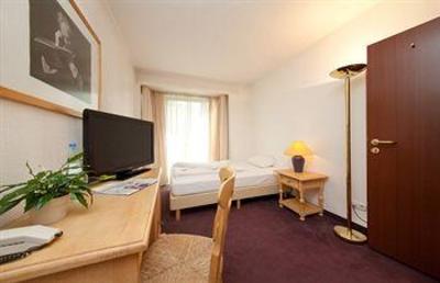 фото отеля Madison I Dusseldorf Hotel
