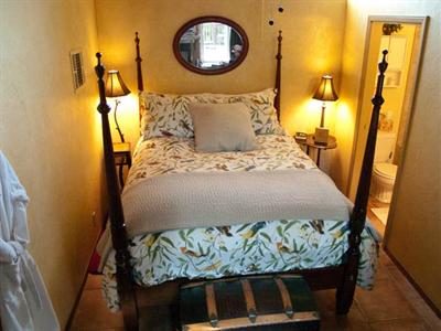 фото отеля Creekside Bed and Breakfast