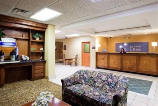 фото отеля Holiday Inn Express Hotel & Suites Cedartown