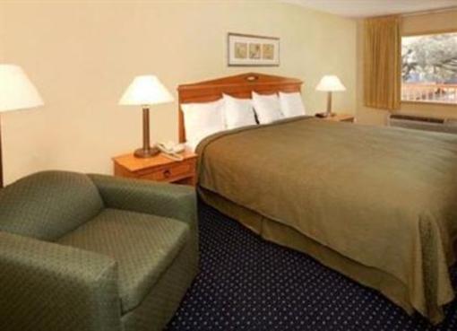 фото отеля Quality Inn N.A.S. - Corry
