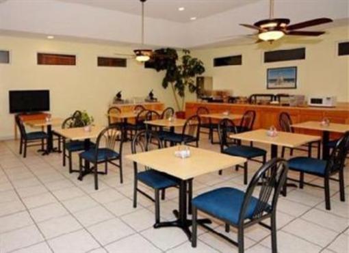 фото отеля Quality Inn N.A.S. - Corry