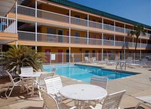 фото отеля Quality Inn N.A.S. - Corry