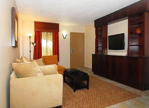 фото отеля Quality Inn Moss Point