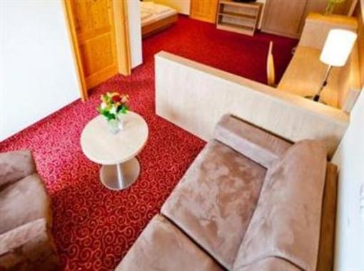 фото отеля Hotel Laerchenhof Rennweg am Katschberg