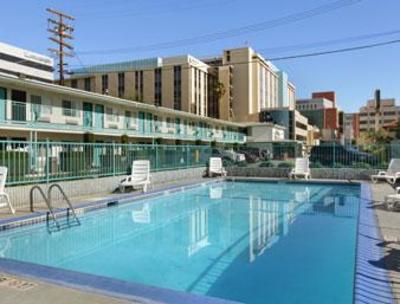 фото отеля Travelodge Hollywood-Vermont Sunset