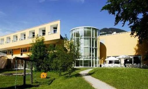 фото отеля Bildungshaus St. Virgil