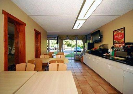 фото отеля Econo Lodge Polynesian Kissimmee