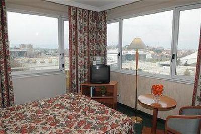 фото отеля Holiday Inn Skopje